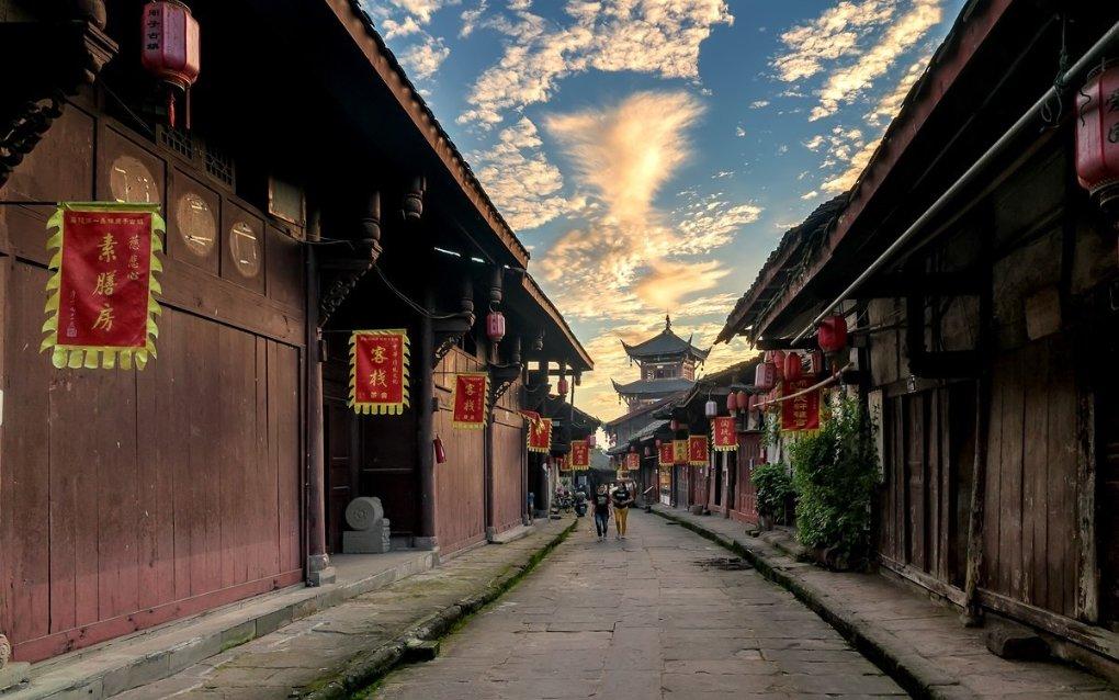 移动应用,创新无限探索用比例知识解,一辆汽车五小时走350千米,照这样计算2800千米的路程需要几小时?